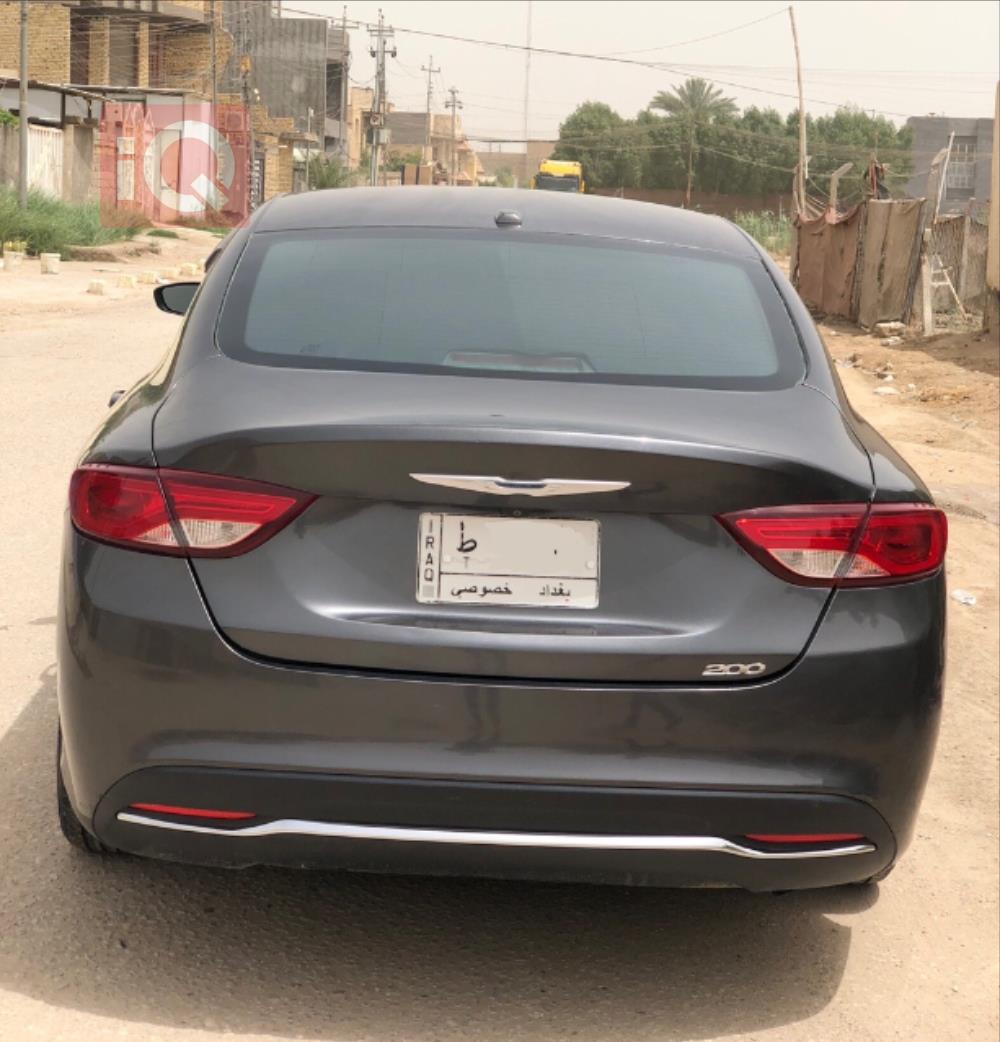 كرايسلر 200